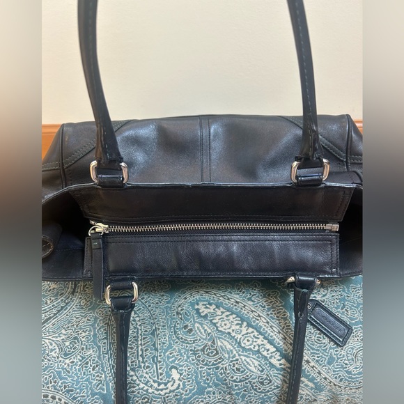 COACH HAMPTONS black leather classic COACH tote bag/purse - Picture 7 of 12